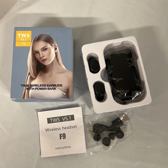 NIB - TWS V5.1 Wireless Earbuds F9 with Power bank - Picture 8 of 8